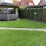 Strandhaus, Strandhafer, 100 M Zum