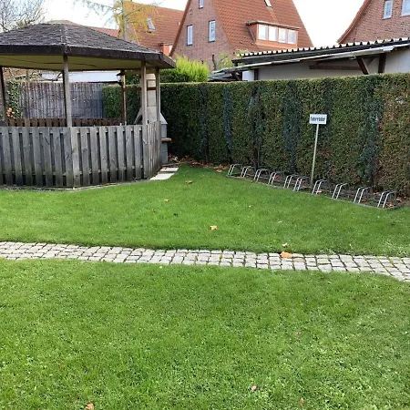 Strandhaus, Strandhafer, 100 M Zum