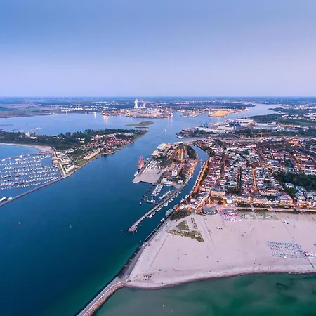 Strandhaus, Strandhafer, 100 M Zum * Rostock